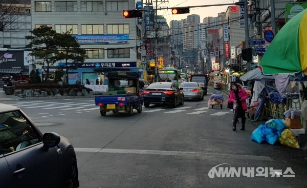 ▲성동구, 금호동 금호역 주변 장터길. (사진=성동구)