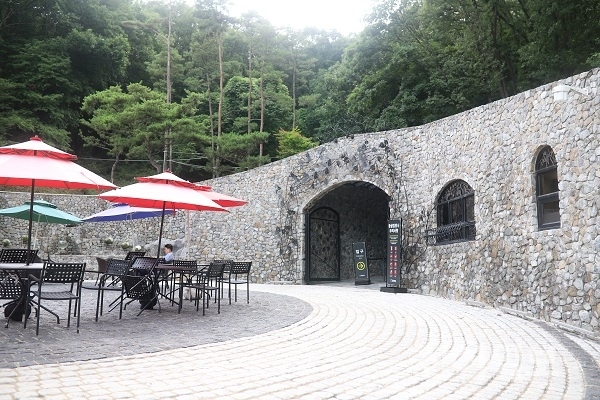 ▲광명동굴 동측 출입구가 개장 8년만에 개방된다. (사진=광명시)