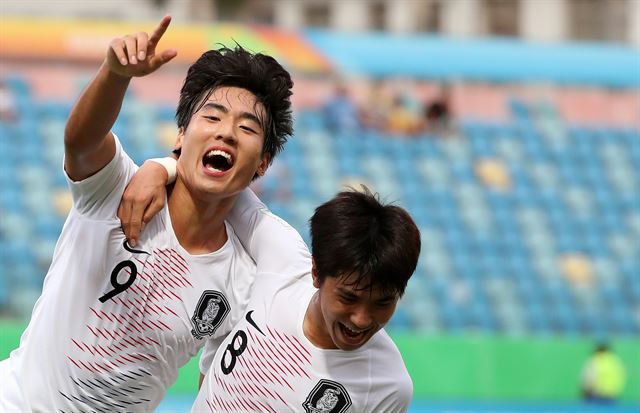 ▲ 5일 오후(현지시간) 브라질 에스타지우 올림피쿠 고이아니아 경기장에서 열린 'FIFA U-17 월드컵' 대한민국 대 앙골라 16강전, 최민서가 선제골을 넣은 후 환호하고 있다.