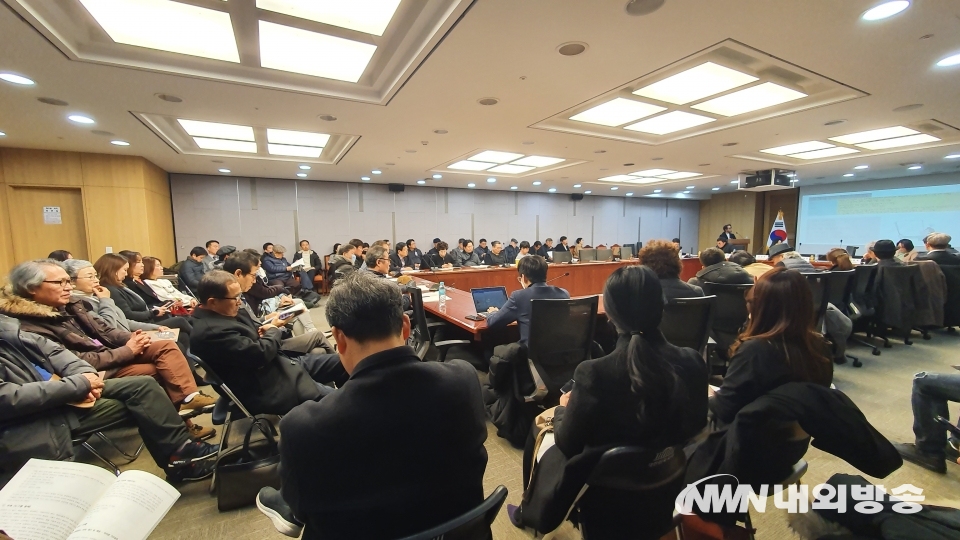 ▲국회의원회관 제1세미나실에서 오늘(30일) 오전 10시 이와 관련한 ‘미술은 산업이다-미술인의 권리회복을 위한 제도개선’ 세미나가 열렸다. (사진=내외방송 최유진 기자)
