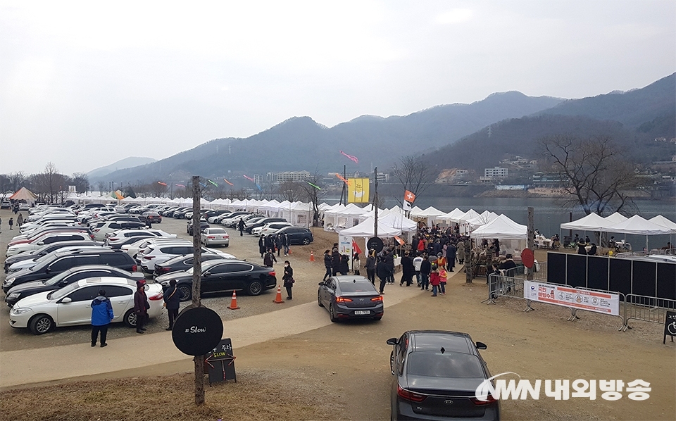 ▲경기도 양평 문호리 남한강변에서 매월 셋째주 토·일요일 양일에 걸쳐 열리는 문호리 리버마켓. (사진=내외방송 장해란 기자)