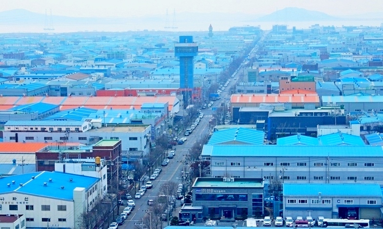 한국의 경기선행지수가 2년 만에 100을 회복하는 등 경기 회복세가 예상된다. 경기 시화공단 전경. (사진=내외방송 사진DB)