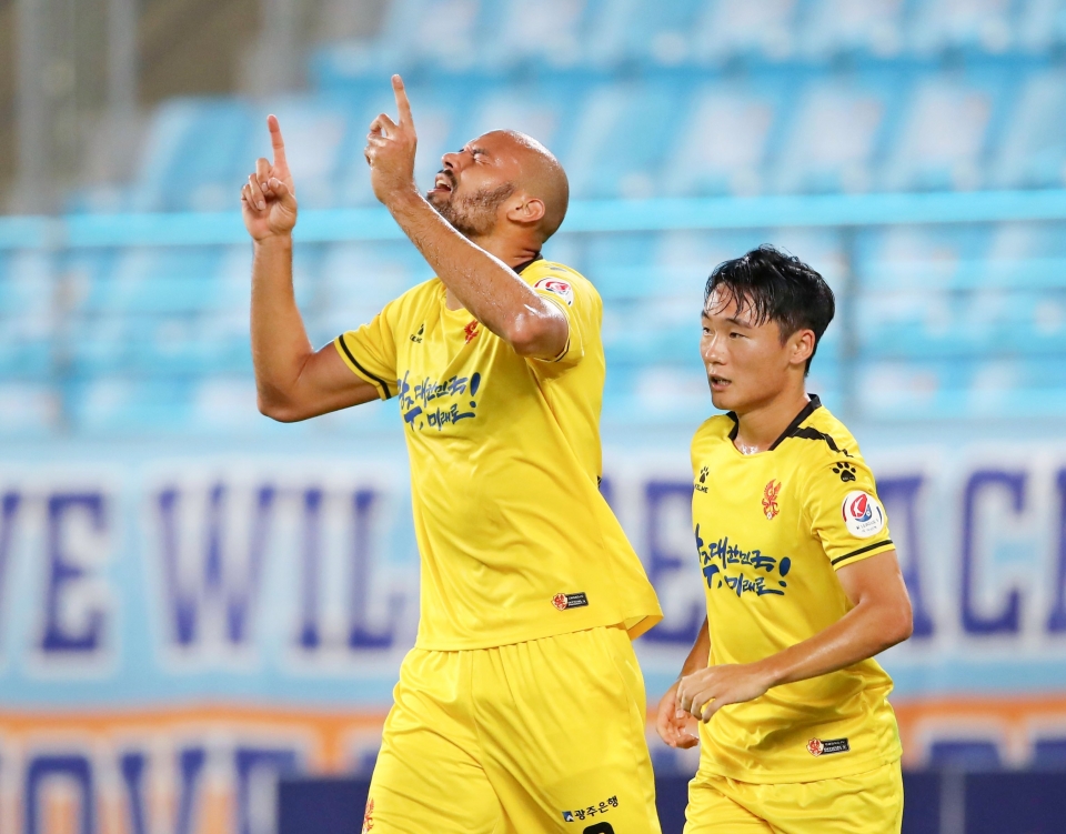 ▲ 광주FC 펠리페 선수가 득점 후 기뻐하고 있다. (사진= 광주 FC)