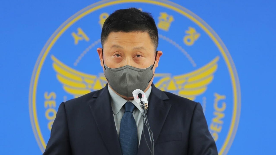 ▲ .