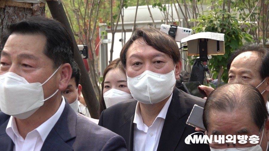 ▲ 윤석열 전 검찰총장은 9일 오후 서울 중구 남산예장공원에서 열린 독립운동가 우당 이회영 선생 기념관 개관식에 참석했다.(사진=이상현 촬영기자)