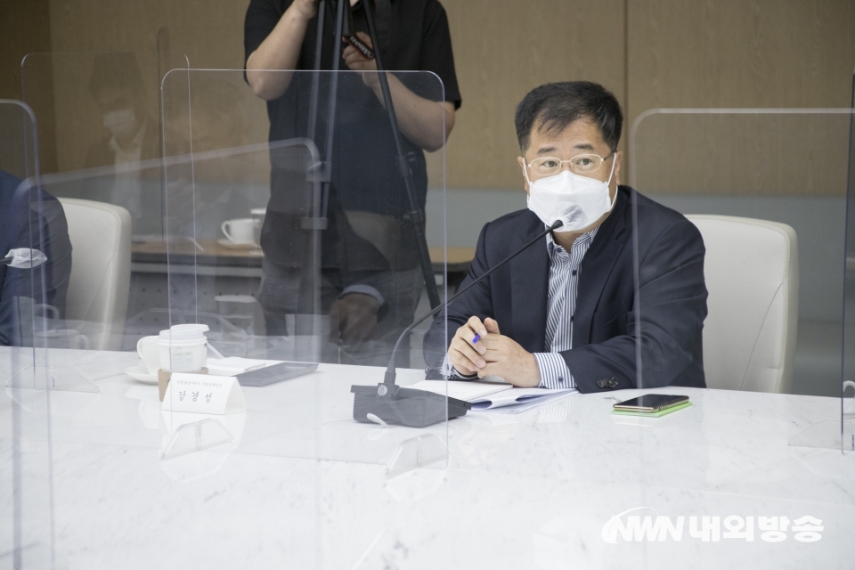 ▲ 대한상의 5차 미래산업포럼에서 발언하고 있는 강경성 산업통상자원부 산업정책실장