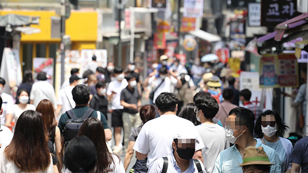 ▲ 배경택 중앙방역대책본부 상황총괄단장은 12일 "여러 번의 위기에도 국민들이 바짝 긴장하고 수칙 등을 잘 이행해줘 지금까지 잘 극복해왔다며 이번 거리두기 4단계도 잘 이행해줄 수 있으리라 보고 있다고 밝혔다. (사진=MBC뉴스)