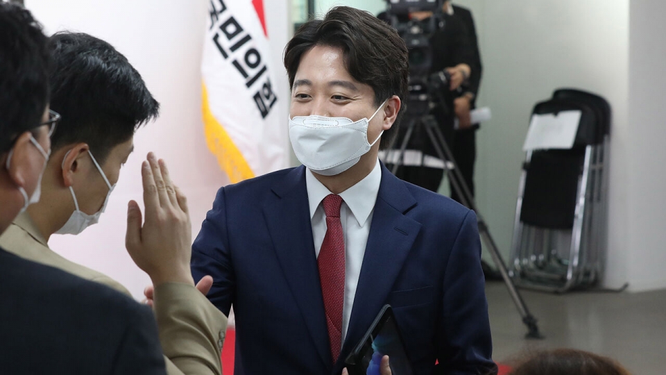 ▲ ▲ 이준석 후보가 국민의힘 신임 당대표에 선출됐다. (사진=SBS뉴스)