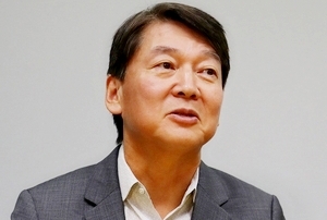 ▲ ▲ 15일 오전 11시 안철수 국민의당 대표가 진행하는 "세상을 바꾸는 미래 클래스"의 3번째 강의가 펼쳐진다. k-방역 뿐 아니라 세대갈등, 교육론까지 청년세대들의 이야기에 귀 기울여보는 자리를 마련했다. (사진=내외방송DB)
