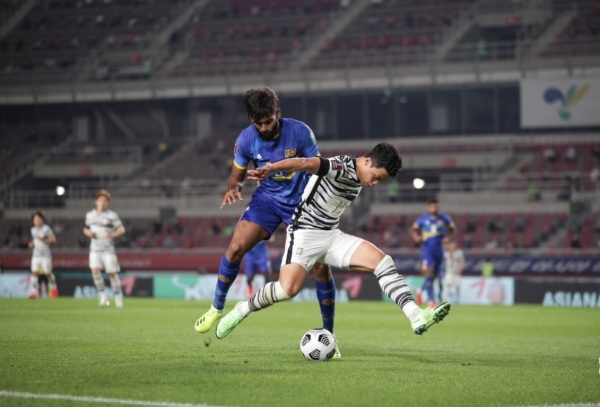 ▲ 축구경기장에서 선수들이 시합을 하고 있다.(사진=대한축구협회/ 기사와 무관)