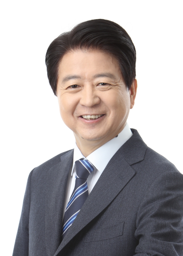 ▲ 18일 더불어민주당 싱크탱크 민주연구원 원장에 선임된 노웅래 의원(사진=노웅래 의원실)