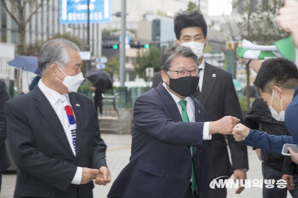 ▲ 4일 서울 중구 청계광장에서 우리공화당 조원진 대표의 출마선언이 있었다. 서울 중구 청계광장 2021.10.04. (사진=이상현 기자)