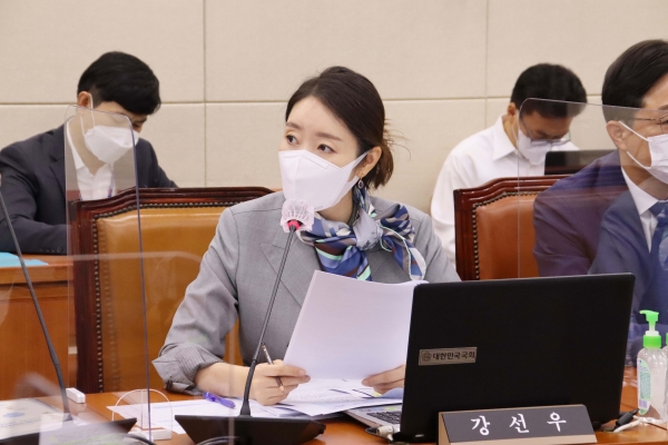 ▲ 국회 보건복지위원회 소속 강선우 더불어민주당 의원 (사진=강선우 의원실 제공)
