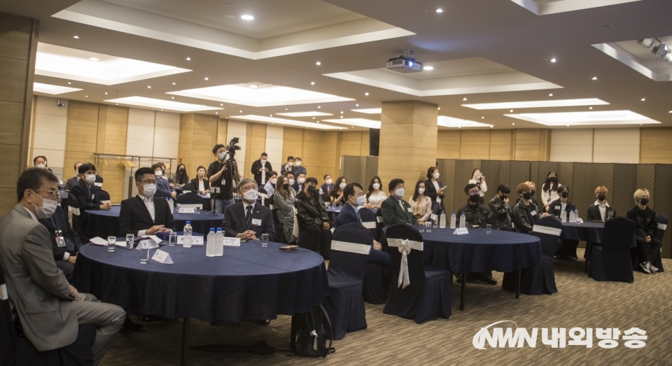 ▲ ▲ 15일 국내 최대 민간정보조사기관 서치코가 "2021 제4회 서치코 비즈니스 컨퍼런스"를 개최했다. 컨퍼런스에는 많은 내빈이 참석해 눈길을 끌었다. 서울 금천구 서부샛길 골드리버호텔. 2021.10.15. (사진=이상현 기자)