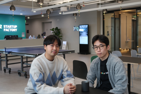 펫페오톡을 공동 창업한 권륜환 대표(좌측)과 이찬주 CTO