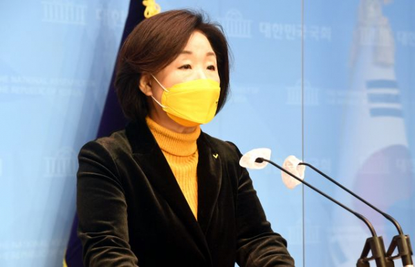 심상정 정의당 대선 후보가 23일 국회 소통관에서 기자회견을 열고 주거안정 공약을 발표하고 있다. (사진=국회 공동취재사진단)