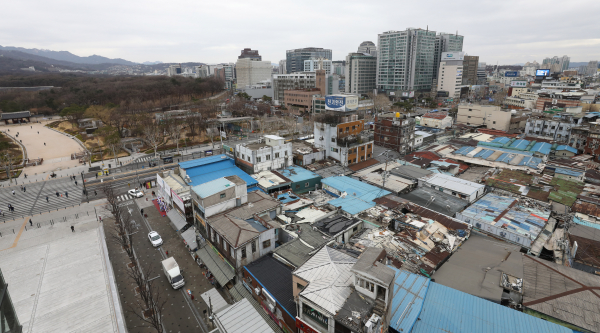 도시환경정비사업이 진행 중인 서울 종로구 세운4구역 일대의 건물들의 모습. (사진=뉴시스)