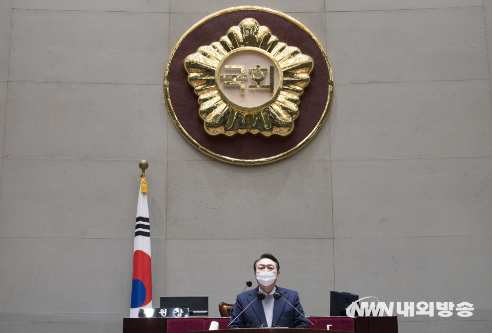 윤석열 국민의힘 대통령 후보가 6일 서울 여의도 국회에서 열린 국민의힘 '변화와 단결' 의원총회에서 발언하고 있다. 2022.01.06. (사진=이상현 기자)