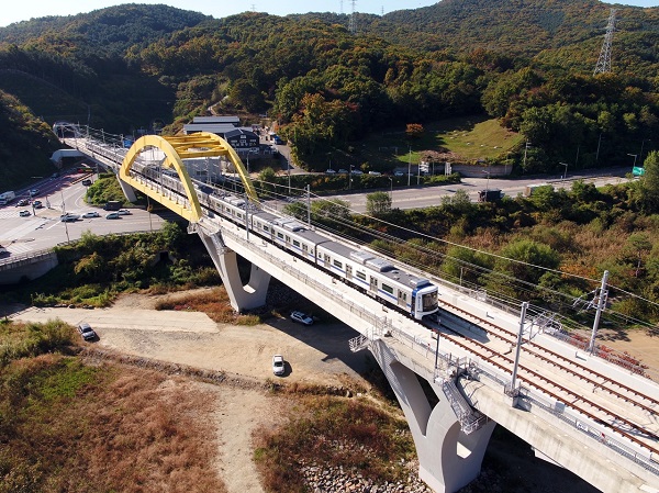 당고개∼진접 14.9㎞ 구간을 연결하는 4호선 연장선인 진접선이 오는 19일 개통한다. (사진=국가철도공단 제공)