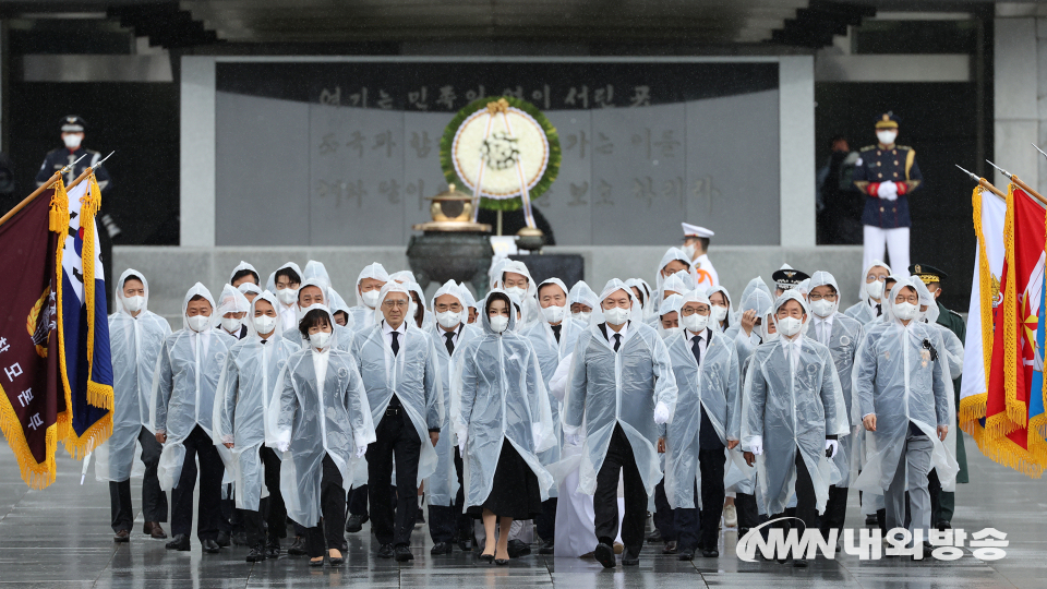 윤석열 대통령이 6일 오전 서울 동작구 국립서울현충원에서 열린 제67회 현충일 추념식에 참석해 추념사를 하고 있다. (사진=대한민국정부)