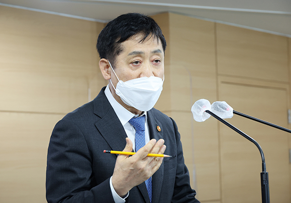 금융부문 민생안정과제 추진현황 발표하는 김주현 금융위원장.(사진=연합뉴스)