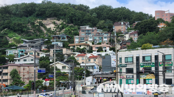 종로구의 한 주택단지.(사진=정지원 기자)