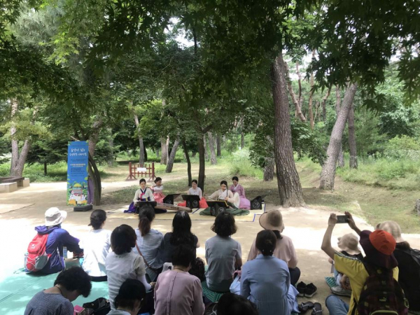 지난 2019년 동구릉에서 열린 음악회 모습. (사진=문화재청)