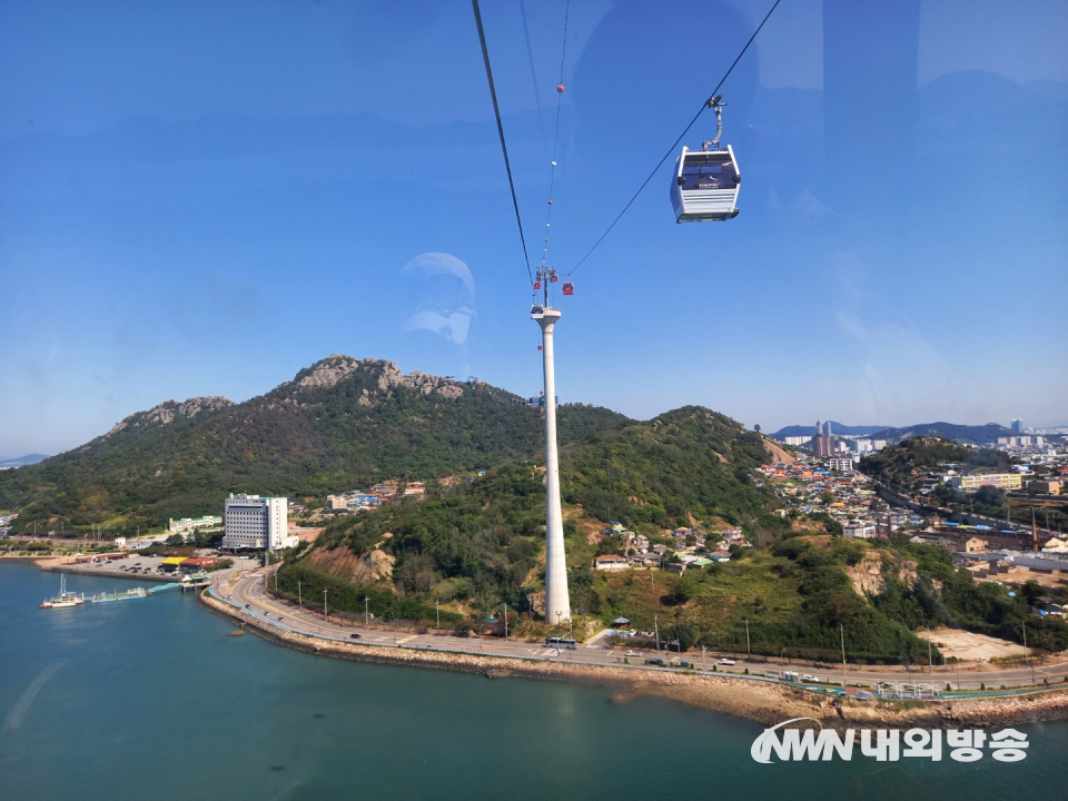 전남 목포시 해상케이블카에서 내려다 본 유달산의 가을.2022.10.12.(사진=전기복 기자)