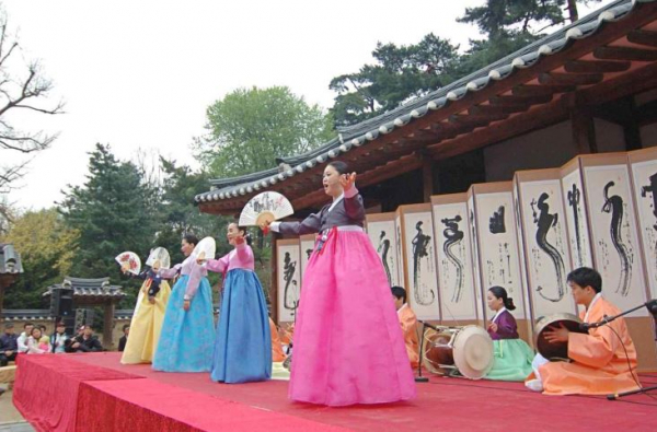 '만추능연' 공연 참고 사진. (사진=문화재청)