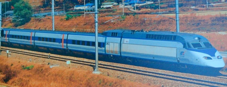코레일은 코로나19 확산 방지를 위해 무증상 해외입국자들을 위한 전용 공간을 광명역과 KTX 열차에 각각 마련했다. (사진=내외방송 사진DB)