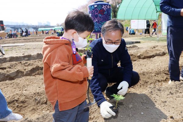 도시농업체험장 생태텃밭 체험 모습. (사진=금천구)