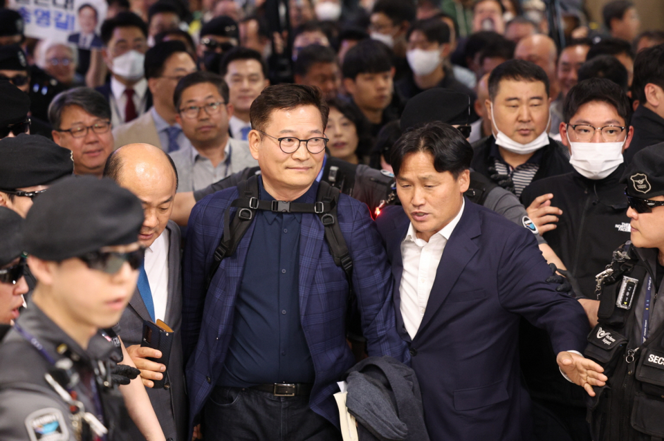 인천공항을 통해 귀국한 송영길 더불어민주당 전 대표(사진=연합뉴스)