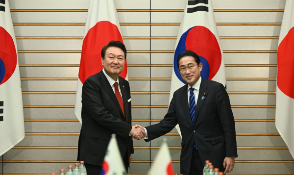 지난 3월 한일정상회담에서 만난 윤석열 대통령(좌)과 기시다 일본 총리. (사진=대통령실)