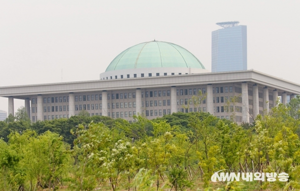 서울 여의도에 위치한 국회의사당(사진=내외방송 DB)