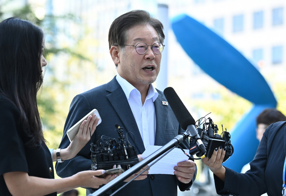 지난 9일 오전 수원지검에 출석한 이재명 더불어민주당 대표(사진=연합뉴스)