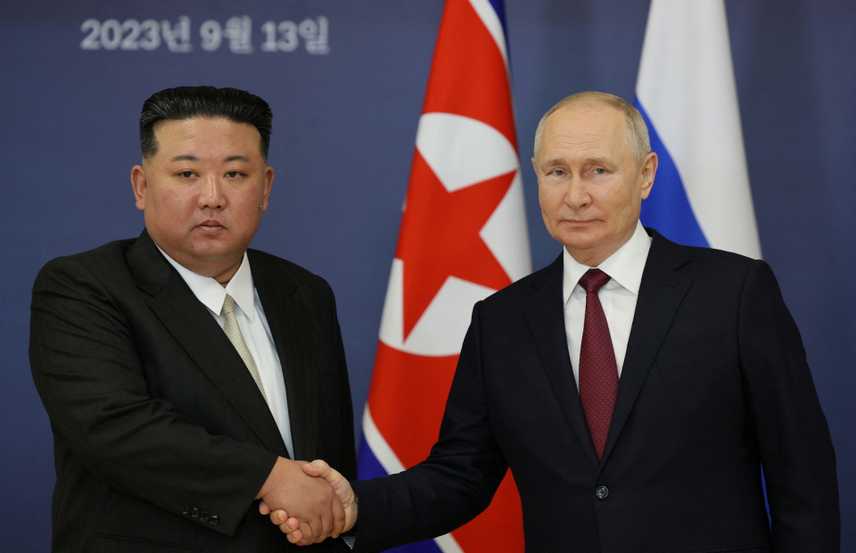 4년 5개월 만에 북러 정상회담을 진행한 김정은 북한 국무위원장(좌)과 블라디미르 푸틴 러시아 대통령(우)