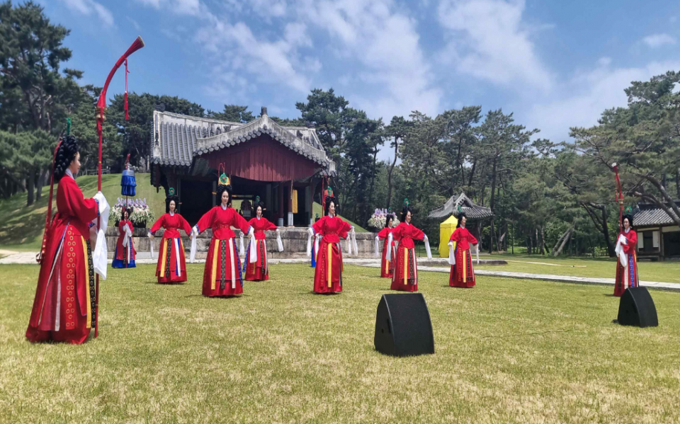 궁중무용 '봉래의' 모습(사진=문화재청)
