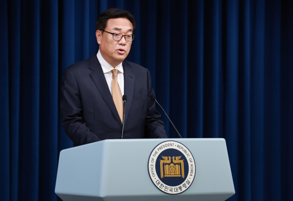 21일 윤석열 대통령의 '채상병 특검법' 재의요구권에 대해 브리핑한 정진석 비서실장(사진=연합뉴스)