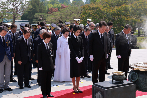 제69회 현충일 추념식에 참석한 윤석열 대통령과 김건희 여사(사진=연합뉴스)