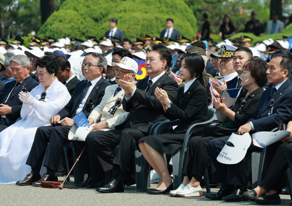 제69회 현충일 추념식에 참석한 윤석열 대통령과 김건희 여사(사진=연합뉴스)