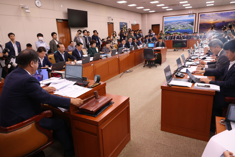 국회 국토교통위원회가 21일 '전세사기 피해자 지원 및 주거안정에 관한 특별법'을 의결했다.(사진=연합뉴스)