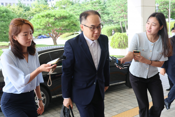 출근하는 이원석 검찰총장(사진=연합뉴스)