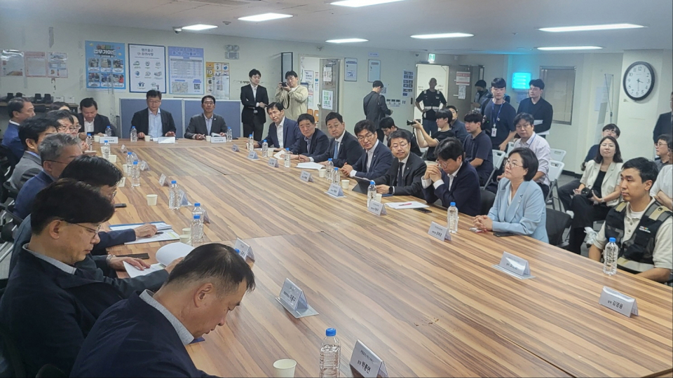 23일 진행된 쿠팡과 국회 환경노동위원회간 간담회(사진=국회 환경노동위원회)