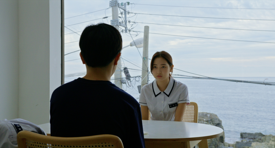 사귄 지 '28일 만에' 이별을 통보받은 다영. (사진=마노엔터테인먼트)