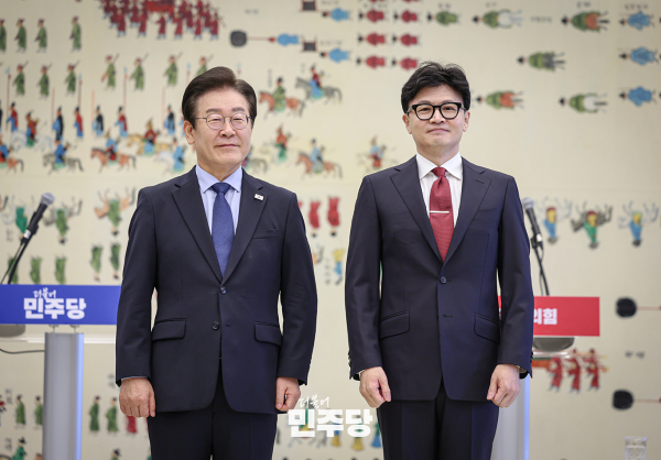 1일 국회에서 대표 회담을 진행한 이재명 더불어민주당 대표(좌), 한동훈 국민의힘 대표(우) (사진=더불어민주당)