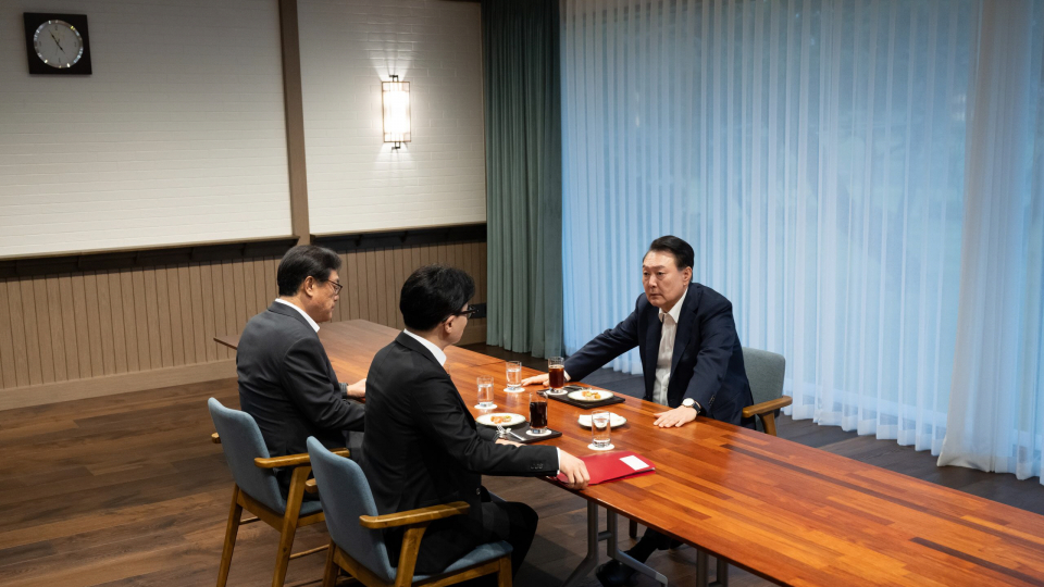 어제 회동을 가진 한동훈 국민의힘 대표와 윤석열 대통령(사진=대통령실)