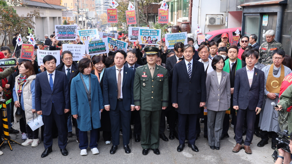 21일 결심공판에 들어서기 전 기자회견을 연 박정훈 대령(사진=연합뉴스)