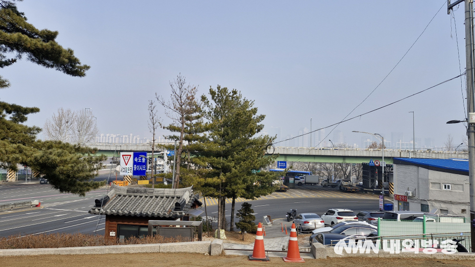 용양봉저정 맞은편의 모습. 정조는 이 곳에서 한강을 보며 무슨 생각을 했을까? (사진=임동현 기자)