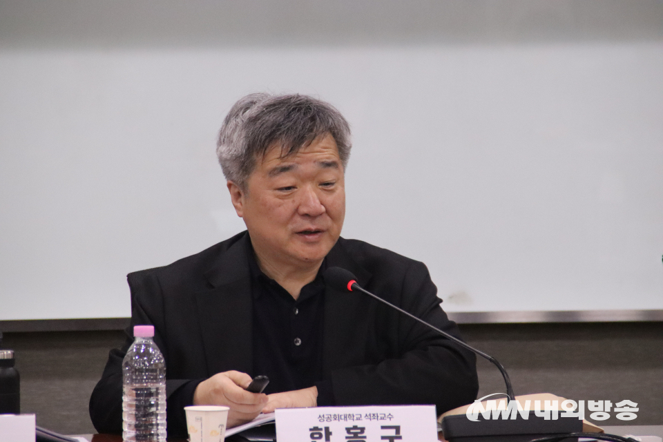발제를 맡은 한홍구 성공회대 교수. (사진=임동현 기자)