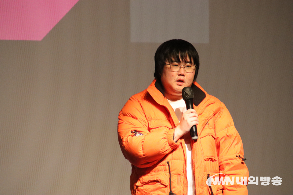 지난해 2030청년영화제 개막식에 참석한 엄하늘 감독. (사진=임동현 기자)